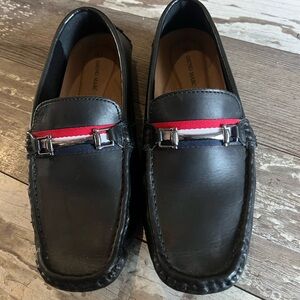 Boys slip on loafers size 7
Bruno Marc
Worn once
